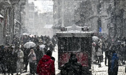 2 Şubat 2026 İstanbul’da okullar tatil mi? Pazartesi okul var mı? Valilikten kar tatili açıklaması geldi mi?