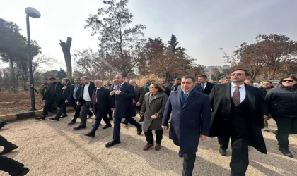 AK Parti Gaziantep Milletvekili Bozgeyik: “Halep Huzura Koşuyor”