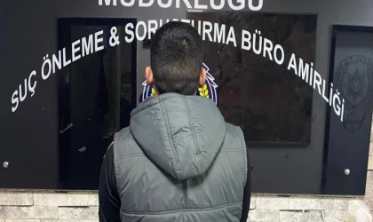 Gaziantep’te Aranan Hükümlü Yakalandı! 12 Yıl 4 Ay Hapis Cezası Bulunan Şüpheli Kıskıvrak Ele Geçirildi