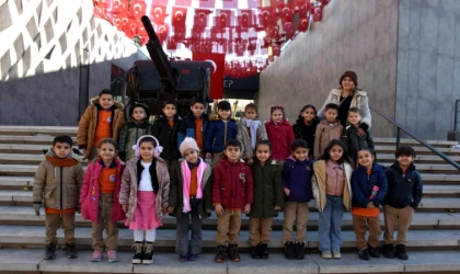 Şehit Ümit Özcan İlkokulu Öğrencilerinden Gaziantep’in Kurtuluşu’nun 104. Yılında Anlamlı Ziyaret