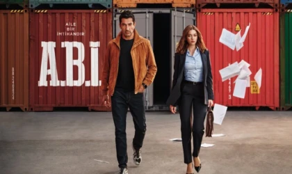 Abi Dizisinden Tarihi Rekor! 7. Bölüm Reytingleri Geldi: Rakiplerine Nefes Aldırmadı!