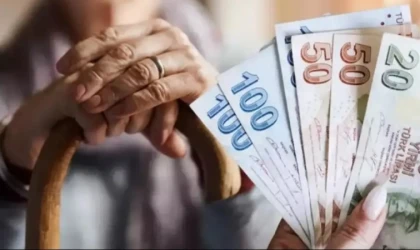 Emekliye Bayram Müjdesi! İkramiye 5 Bin TL’ye Çıkıyor mu? Tarih ve Detaylar Netleşiyor