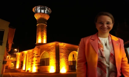 Şeyh Ömer Camii’nde İlk Teravih! Gaziantep’te Tarihi Eserler Ayağa Kalkıyor