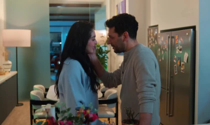 Acı Biberle Gelen Aşk İtirafı! Güller ve Günahlar'da Serhat’ın Zeynep’e Şoke Eden Hamlesi: Sosyal Medya Bunu Konuşuyor!