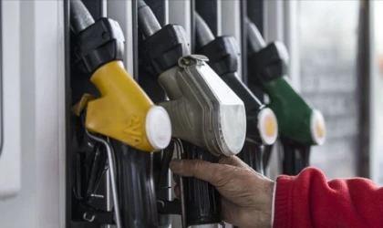 Akaryakıtta "Cuma" Zammı Kesinleşti! Benzin ve Motorine Ne Kadar Zam Geldi? İşte 13 Mart Yeni Fiyatlar!