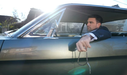 Ekranın Yeni Efsanesi Geliyor! Çağlar Ertuğrul ve Derya Pınar Ak 'Çirkin'de Buluştu: O Değişim Herkesi Şoke Edecek!