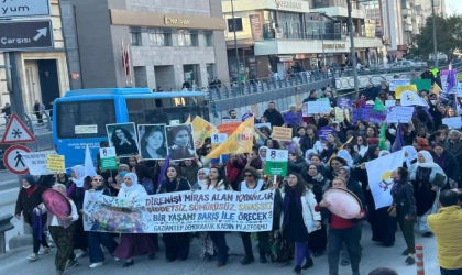 Gaziantep Demokratik Kadın Platformu Meydanlarda! "İstanbul Sözleşmesi'ne Dönülsün, 6284 Uygulansın!"
