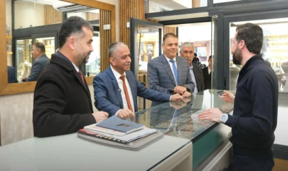 İsmet Özcan’dan Esnafa Moral Ziyareti! Şehir Ekonomisinin Can Damarı Yerel Esnaftır!