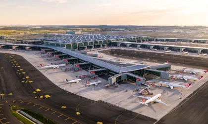 Sabiha Gökçen Havalimanı’nda Sis Alarmı! 41 Uçak Divert Etti, Seferler İptal: İstanbul Havalimanı’na Yönlendirmeler Başladı!