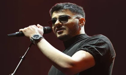 Semicenk'ten Kötü Haber! Evinde Baygınlık Geçirdi, Hastaneye Kaldırıldı: İşte Ünlü Sanatçının Son Durumu!