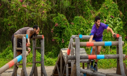 Survivor’da 25 Mart Gecesi Nefesler Kesildi! Ödül Oyununu Kim Kazandı, Mavi Mi Kırmızı Mı?