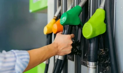 Akaryakıtta "Cumartesi" Kabusu! Motorine 4.14 TL, Benzine 45 Kuruş Dev Zam Geldi!