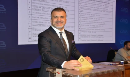 Celal Kadooğlu’ndan Gövde Gösterisi! GAİB’de Oy Birliğiyle Yeniden Başkan: "Sorunlar Kapıya Gelmeden Önlem Aldık!"