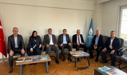 DEVA Partisi Gaziantep’te Sahaya İndi! Mehmet Emin Ekmen: 'Esnaf Kan Ağlıyor, Firmalar Konkordato Yarışında!'"