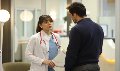 Doktor Başka Hayatta 5. Bölüm: İnan ve Elif Arasındaki Bağ Yeniden Doğuyor! Aylin’in Tehlikeli Hamlesi ve Hastanede "İzinsiz Müdahale" Krizi!