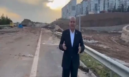 Gaziantep’te "Levha" Krizi! Vakkas Acar İnşaat Alanından Seslendi: "54 Gün Dediniz, 99 Gün Oldu!"