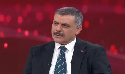 İçişleri Bakanı Mustafa Çiftçi Duyurdu: Araçlardaki O Cihazlara Yasak Geliyor! "Sürücü Maç İzliyor!"