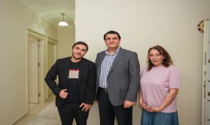 Şehitkamil’de "Adaylık" Anlaşması! Başkan Umut Yılmaz En Genç Rakibini Evinde Ziyaret Etti: Efe Cuma Kamalı Fahri Başkan Oldu!