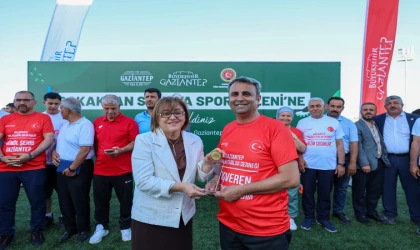 Gaziantep’te “Sokaktan Sahaya Spor Şöleni” başladı