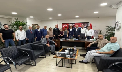 Hasan Öztürkmen’den CHP Gaziantep İl Başkanı Hasan Nesanır’a hayırlı olsun ziyareti