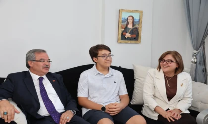 Başkan Fatma Şahin’den LGS şampiyonlarına tam altın ödülü