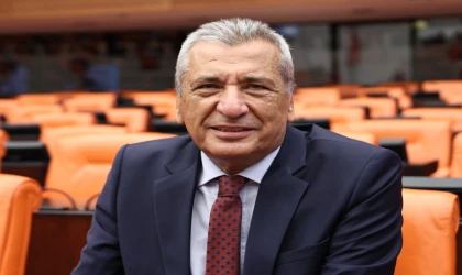 Öztürkmen’den Özgür Özel’in yeni parti hamlesine çıkış: Umdukları desteği bulamadılar