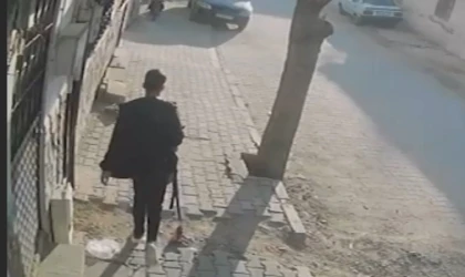 Manisa'da okul önünde silahlı saldırı: 2’si ağır 10 öğrenci yaralandı